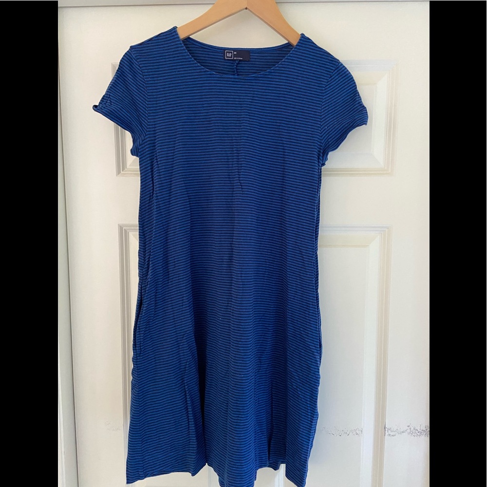 Gap black and blue striped T shirt dress with pockets